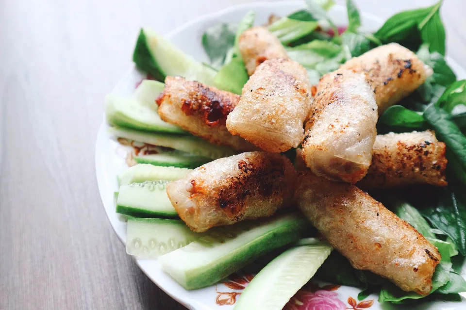 Khu bàn làm việc